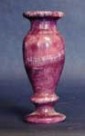 Vase aus rotem Alabaster